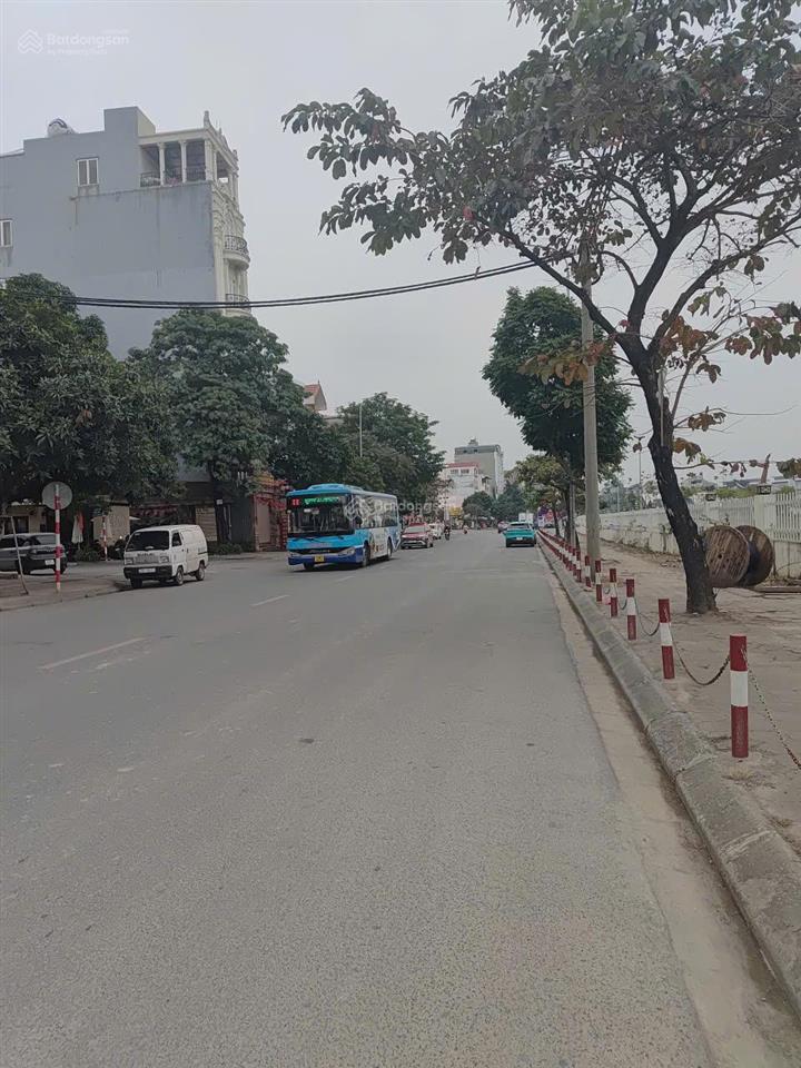 Bán đất khu 31ha, trâu quỳ, gia lâm, dt 246m, mt 12m, ô tô tránh, vỉa hè, kinh doanh, nhỉnh 38 tỷ.