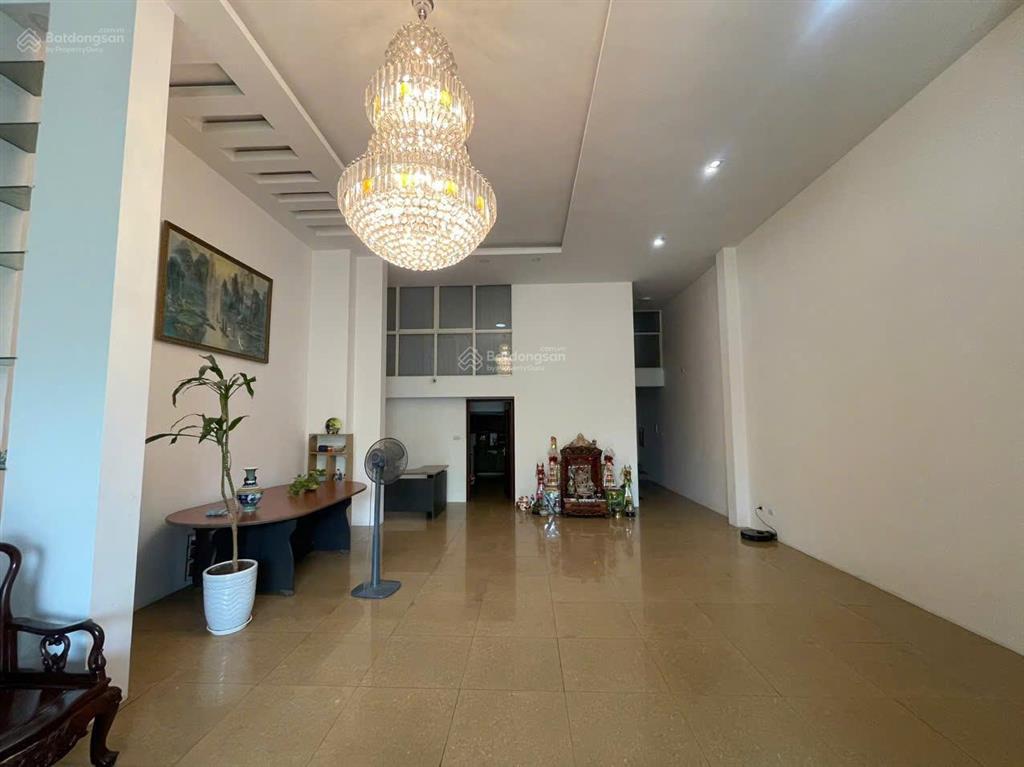 Bán biệt thự thạch bàn, long biên dt 140m, 7 tầng, thang máy, mt 7m, kinh doanh, nhỉnh 32 tỷ