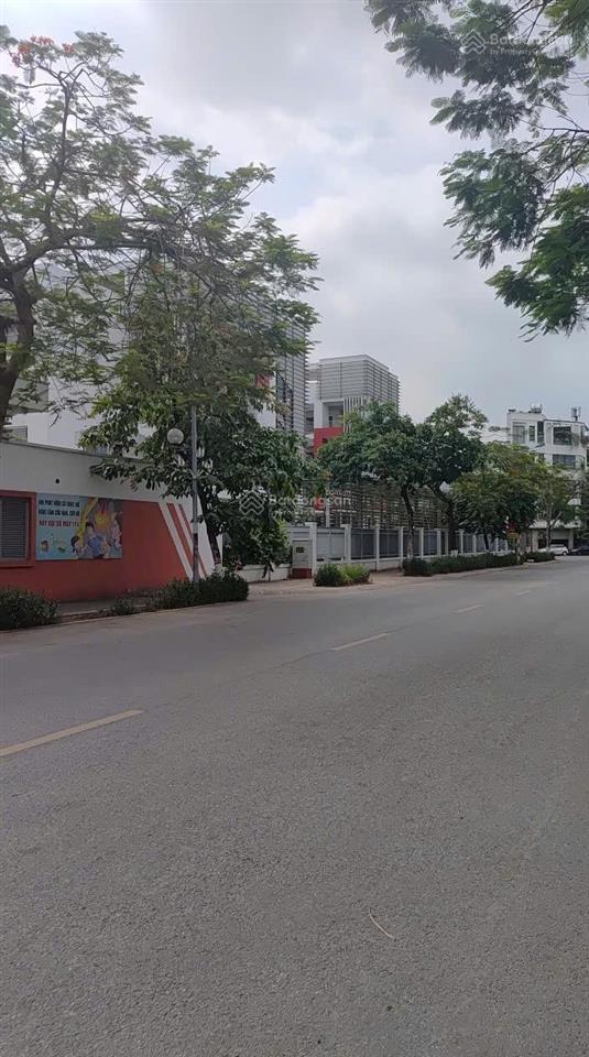 Bán đất phúc lợi, long biên, diện tích 135m, ô tô đổ cổng, gần phố, giá 15,x tỷ.