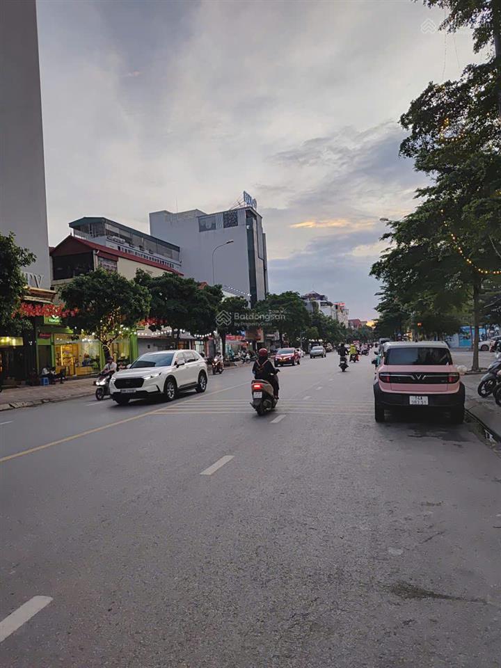 Bán gấp nhà phố thành trung, gia lâm, dt 90m2, 7 tầng, mt 6m, đường 22m, vỉa hè, kinh doanh, 37,xtỷ