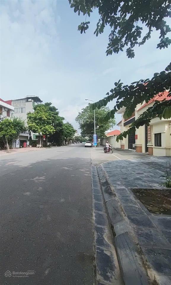 Bán đất khu 31ha, trâu quỳ, gia lâm, dt 132m, đường phân lô ô tô tránh, kinh doanh, giá 20,x tỷ.
