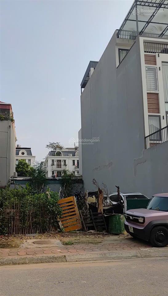 Bán đất tđc nguyễn mậu tài, trâu quỳ, gia lâm, dt 55m, mt 4,2m, ô tô tránh, vỉa hè, giá 11,x tỷ.
