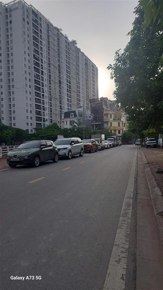 Bán đất trâu quỳ, gia lâm, diện tích 62m, mt 19m, lô góc đường ô tô tránh, kinh doanh, nhỉnh 9 tỷ.