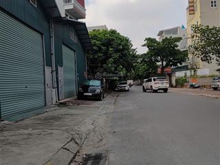 Bán đất cổ bi, gia lâm, dt 72m, mặt tiền lý tưởng 5m, ngõ thông ô tô đổ cửa, trung tâm, giá 6,x tỷ.
