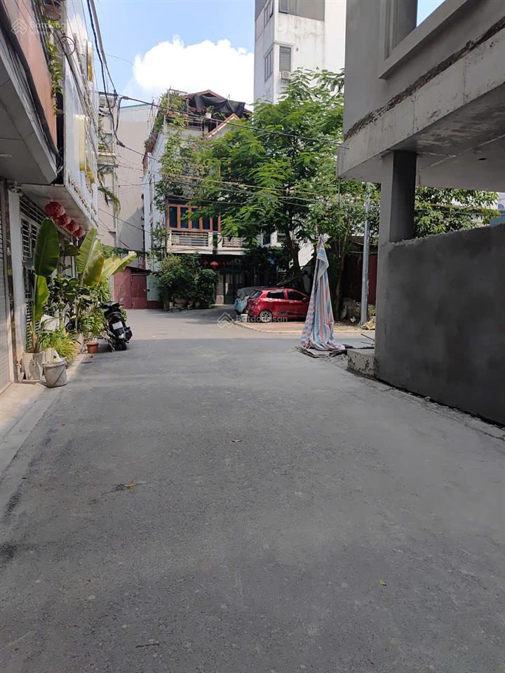 Bán đất cổ bi, gia lâm, dt 72m, mặt tiền lý tưởng 5m, ngõ thông ô tô đổ cửa, trung tâm, giá 6,x tỷ.
