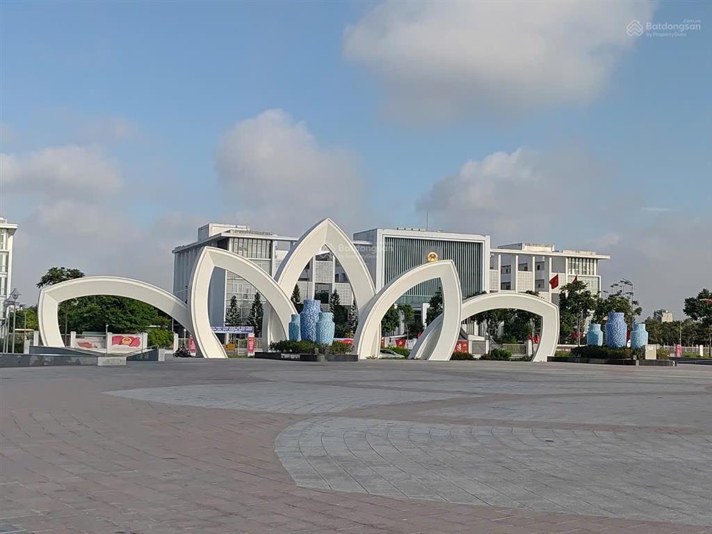 Bán đất ngô xuân quảng, gia lâm, dt 250m, mặt tiền 11,2m, đường ô tô tránh, kinh doanh, giá 42,x tỷ