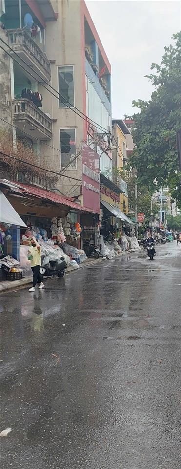 Bán đất tặng nhà mặt phố trâu quỳ, gia lâm, dt 199m, mặt tiền khủng 9m, kinh doanh đỉnh, giá 46 tỷ