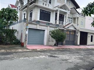 Cần bán căn biệt thự khu ao sen tên lửa sát bên cạnh aeon mall bình tân, có công viên trước nhà