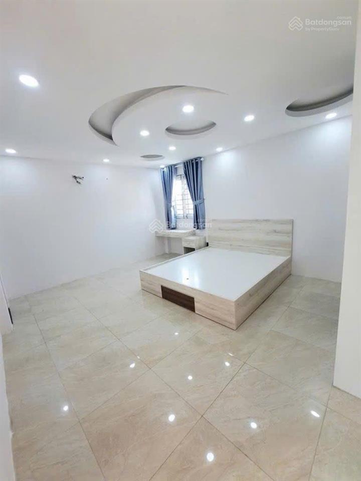 Mặt tiền hẻm, trệt 2 lầu, 4x20m, ngay đại học công thương, q. tân phú. hơn 8 tỷ đồng