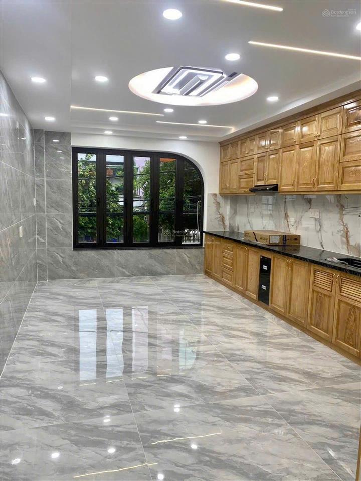 Bán nhà mặt tiền lê lâm, q. tân phú, nhà mới 6tầng, 88m2, thang máy 450kg, full nội thất cao cấp.
