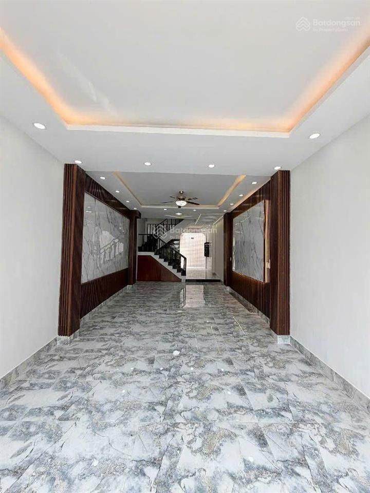 Giáp tân phú , q.6, 5tầng btct 78m2 ngang 4,5m, hxh 7m thẳng trục, hđt 20tr/th