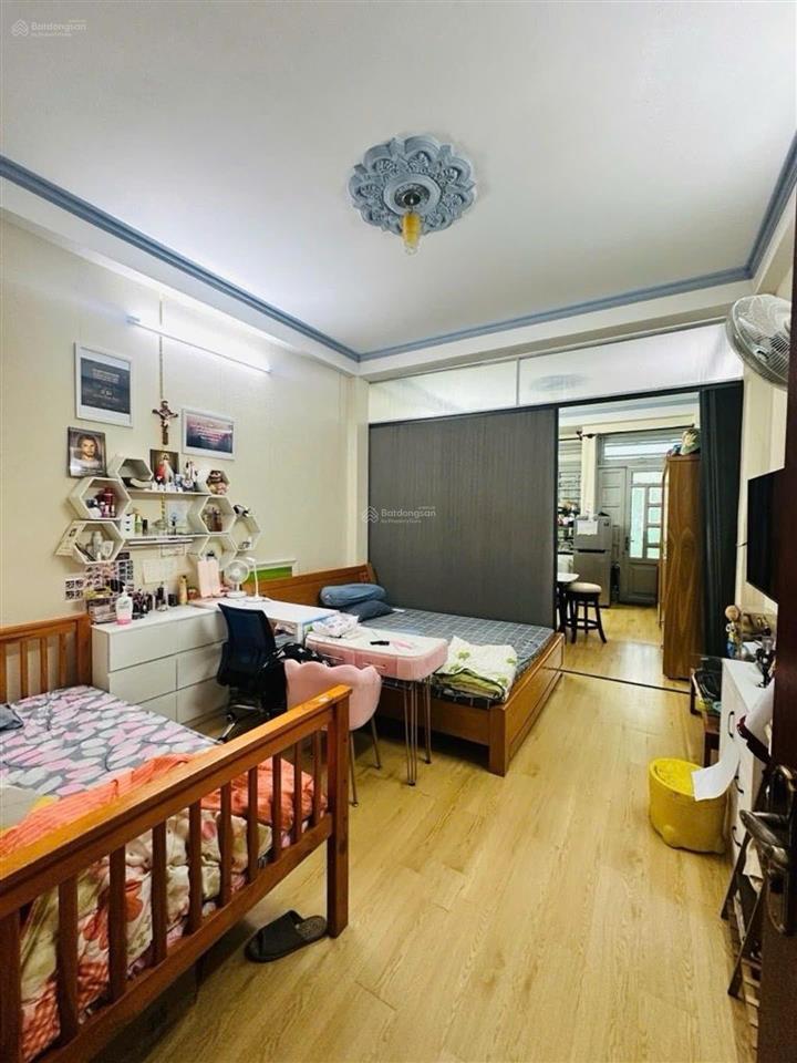 Mặt tiền gò dầu, q. tân phú, 4 tầng st, 4x19m, vỉa hè 4m, kinh doanh sầm uất đa ngành nghề