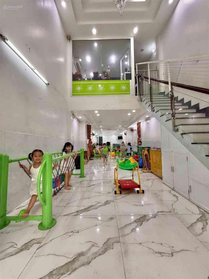 Nhà mặt tiền kd, 6 tầng st, 4x20m, dòng tiền 30tr/th, khu sầm uất tây thạnh, q. tân phú