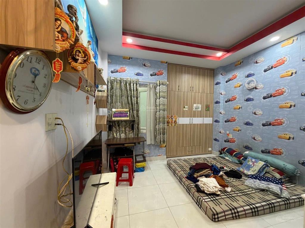 Tân sơn nhì, 4x20m 4tầng sang trọng hiện đại, full nội thất cao cấp, hẻm 8m oto vô nhà
