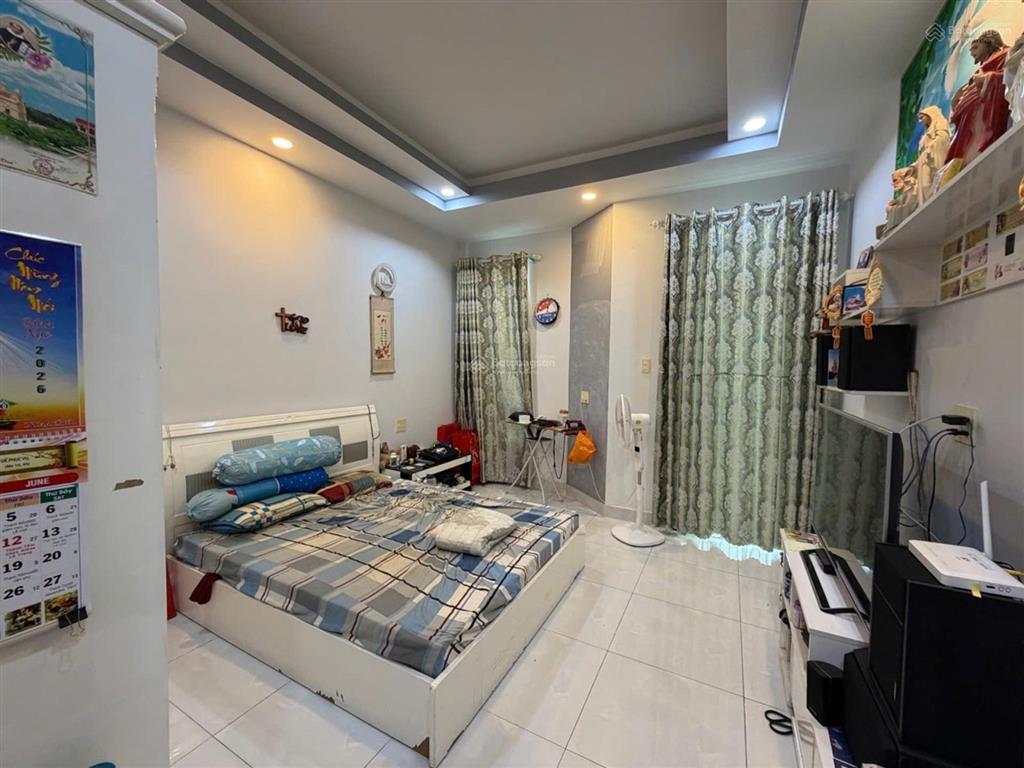Tân sơn nhì, 4x20m 4tầng sang trọng hiện đại, full nội thất cao cấp, hẻm 8m oto vô nhà