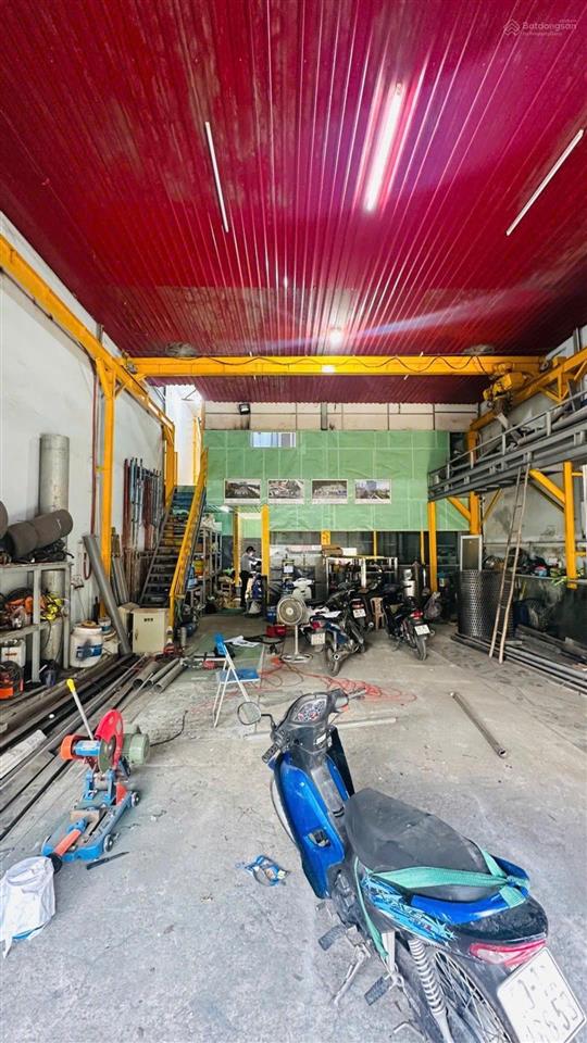 Kho xưởng q. bình tân, 3 tầng 160m² ngang 8.5m, đường thông xe tải