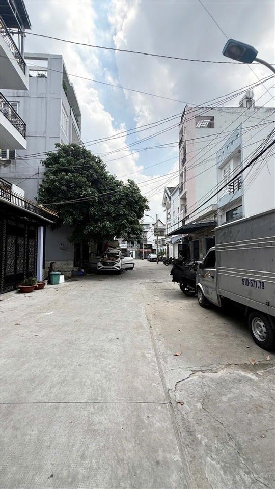 Chợ vải phú thọ hòa, nhà 3 tầng đúc, 4x20m, oto ngủ trong nhà