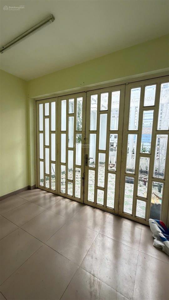 Chợ vải phú thọ hòa, nhà 3 tầng đúc, 4x20m, oto ngủ trong nhà