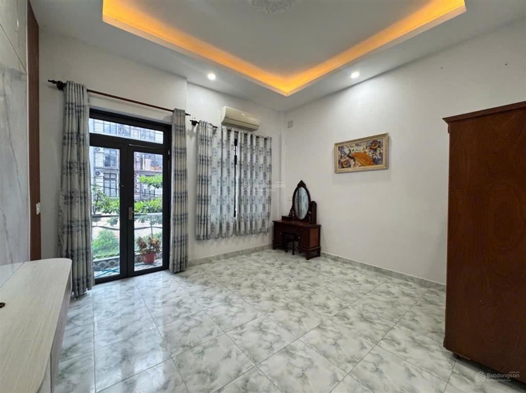 Tân sơn nhì, q. tân phú, trệt 2lầu, 88m2 n.4m, oto vô nhà, cách mt 30m