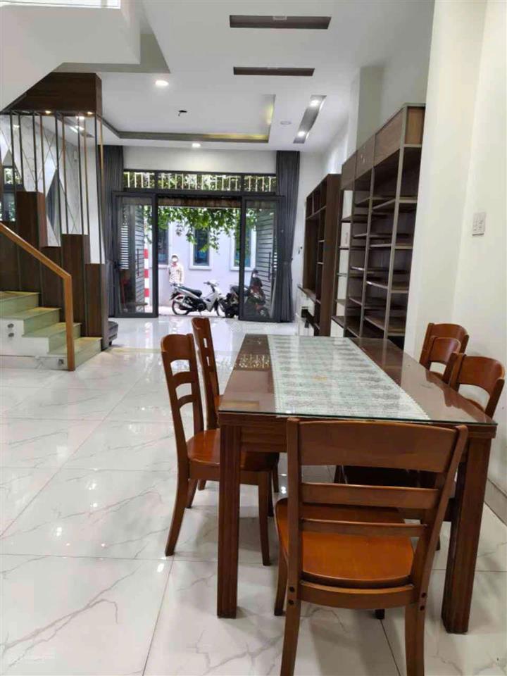 Bán nhà trệt 2 lầu, 5x15m, hxh thẳng trục, ngay đại học công thương, q. tân phú