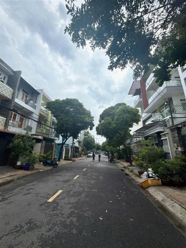 Mặt tiền kinh doanh, trung tâm phú thạnh, q. tân phú, 4 tầng 80m2 n.4m vuông vức