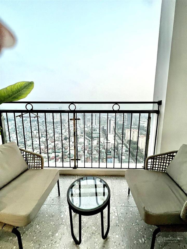 Cần bán rất gấp căn penthouse duplex lâm viên complex,191.76m ban công đn view thành phố rất thoáng