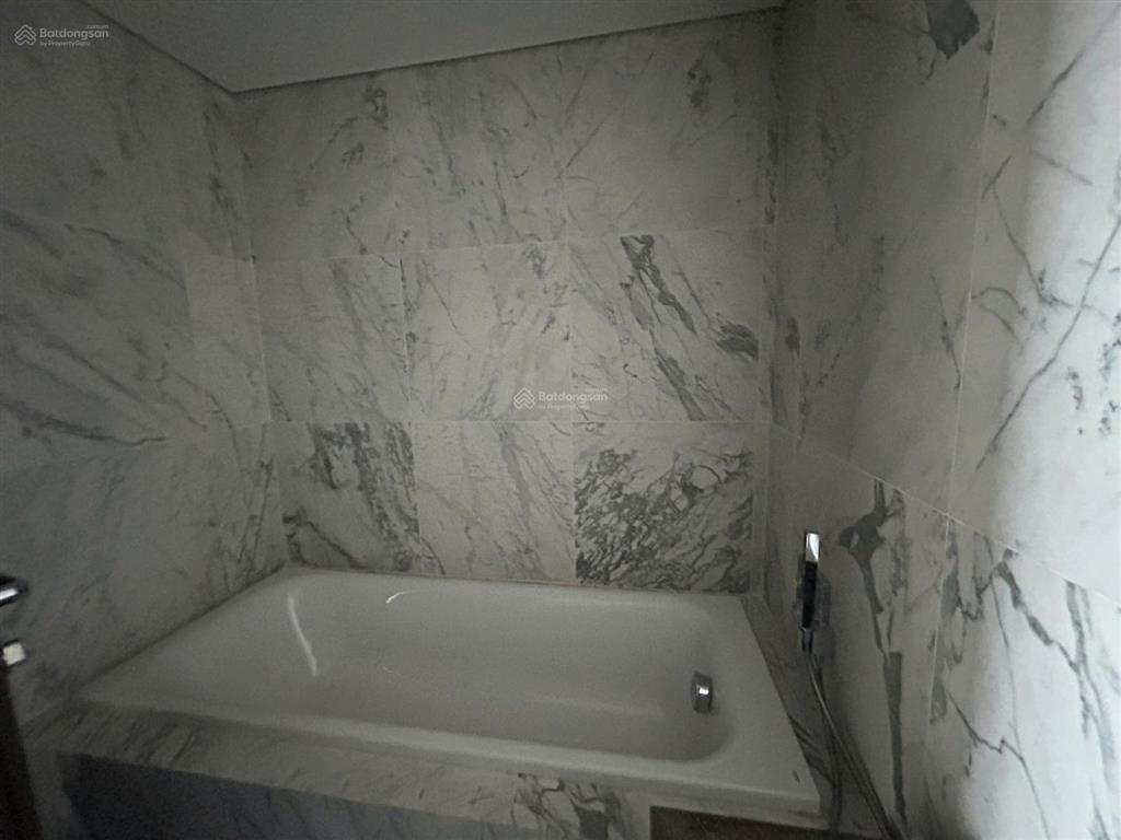 Bán căn đập thông sunshine golden river 280m tầng trung view sông hồng & cầu nhật tân