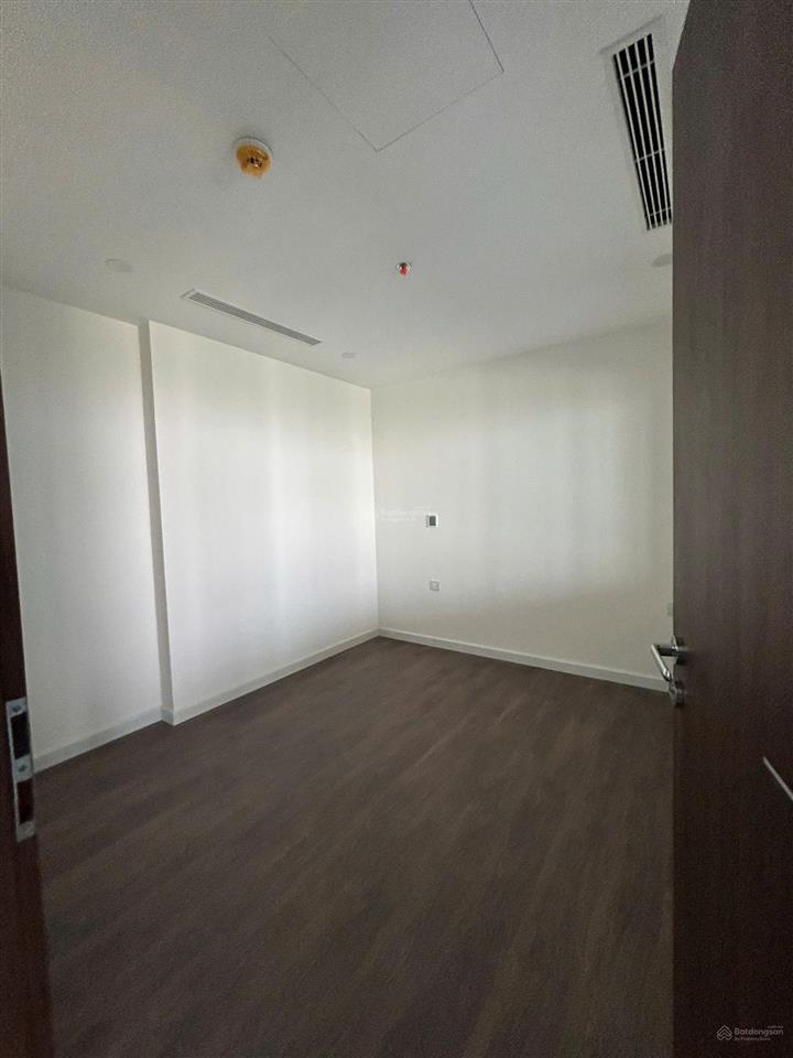 Bán căn đập thông sunshine golden river 280m tầng trung view sông hồng & cầu nhật tân