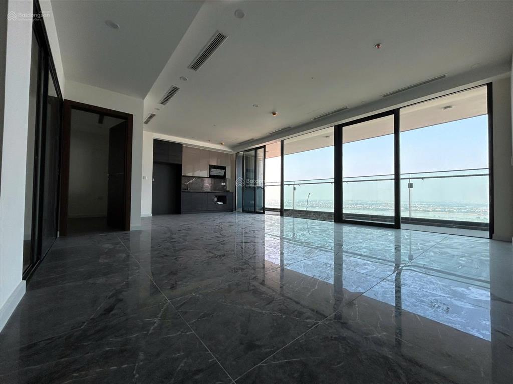 Bán căn đập thông sunshine golden river 280m tầng trung view sông hồng & cầu nhật tân