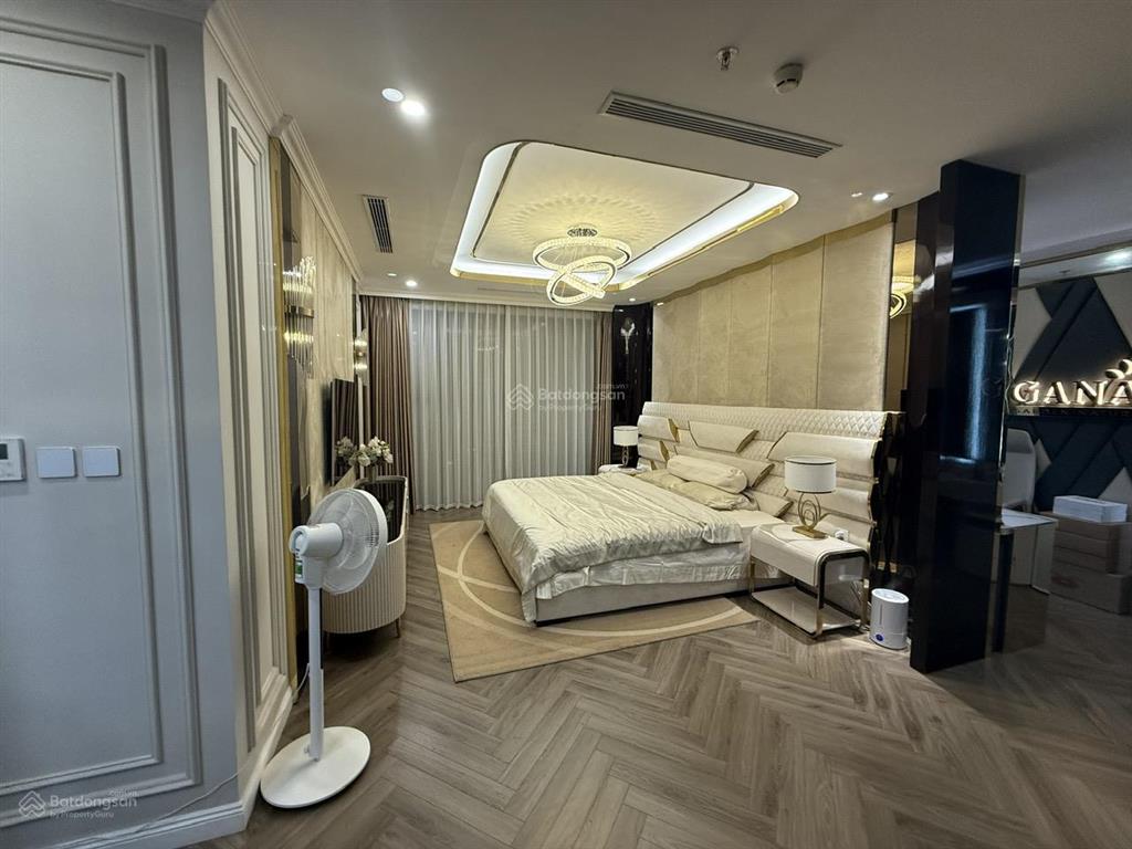 Bán gấp căn duplex starlake tây hồ 250m  4n4vs view khu biệt thự nội thất cao cấp giá 36 tỷ