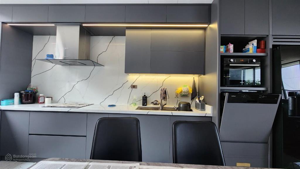 Chỉ 10 tỷ sở hữu căn hộ 4pn 141m golden palace, tầng trung view svđ mỹ đình, có slot oto