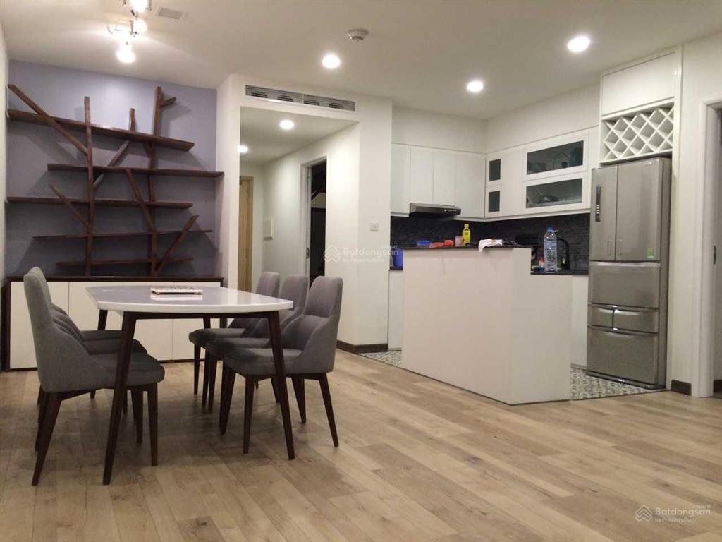 Cần bán rất gấp căn hộ thăng long n01 tầng trung 162m2 view hồ cực thoáng, full nội thất giá 14 tỷ