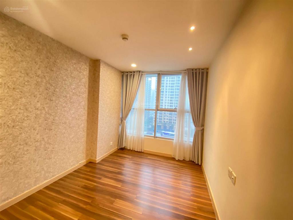 (giảm giá) bán gấp căn hộ 3pn thăng long n01 tầng trung 117m2 có slot oto gia giá 8,5 tỷ