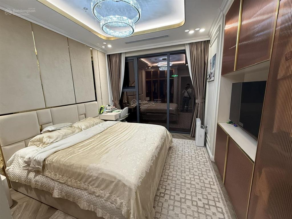 Căn hiếm tìm chủ nhân mới cho căn penthouse duplex 400m2 tại han jadin view trực diện hồ tây
