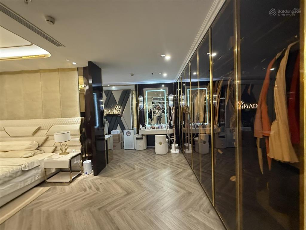 Căn hiếm tìm chủ nhân mới cho căn penthouse duplex 400m2 tại han jadin view trực diện hồ tây