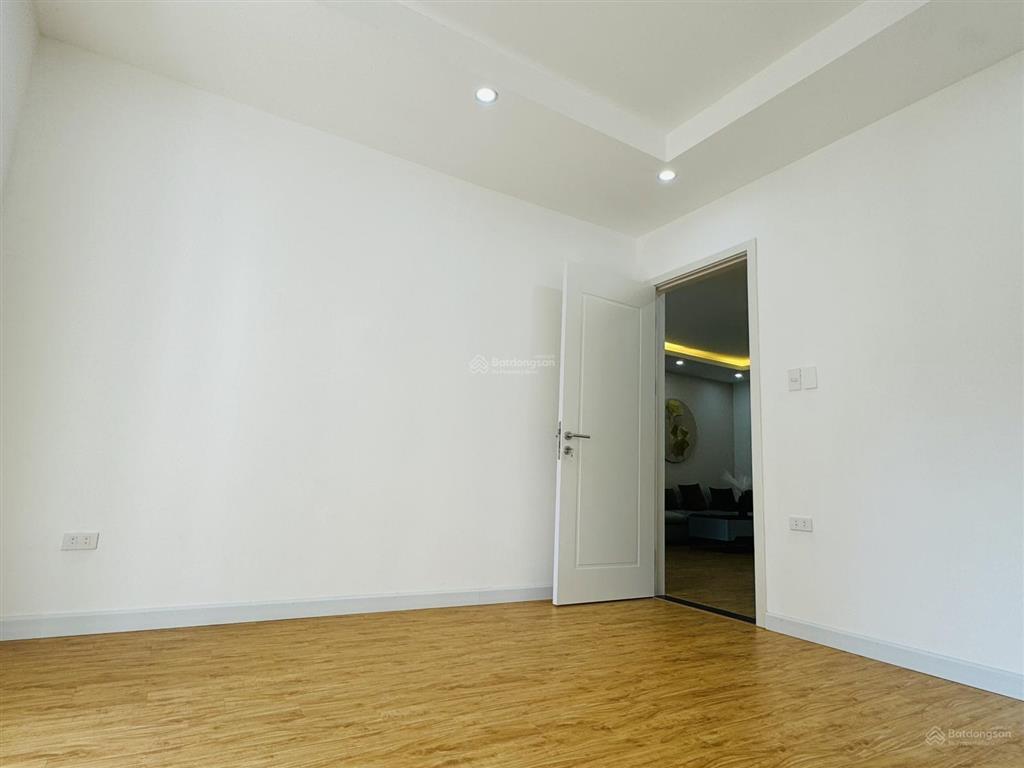 Chủ nhà cần bán gấp căn hộ 4pn sudico sông đà 172m2 tầng đẹp, ban công đn full nội thất