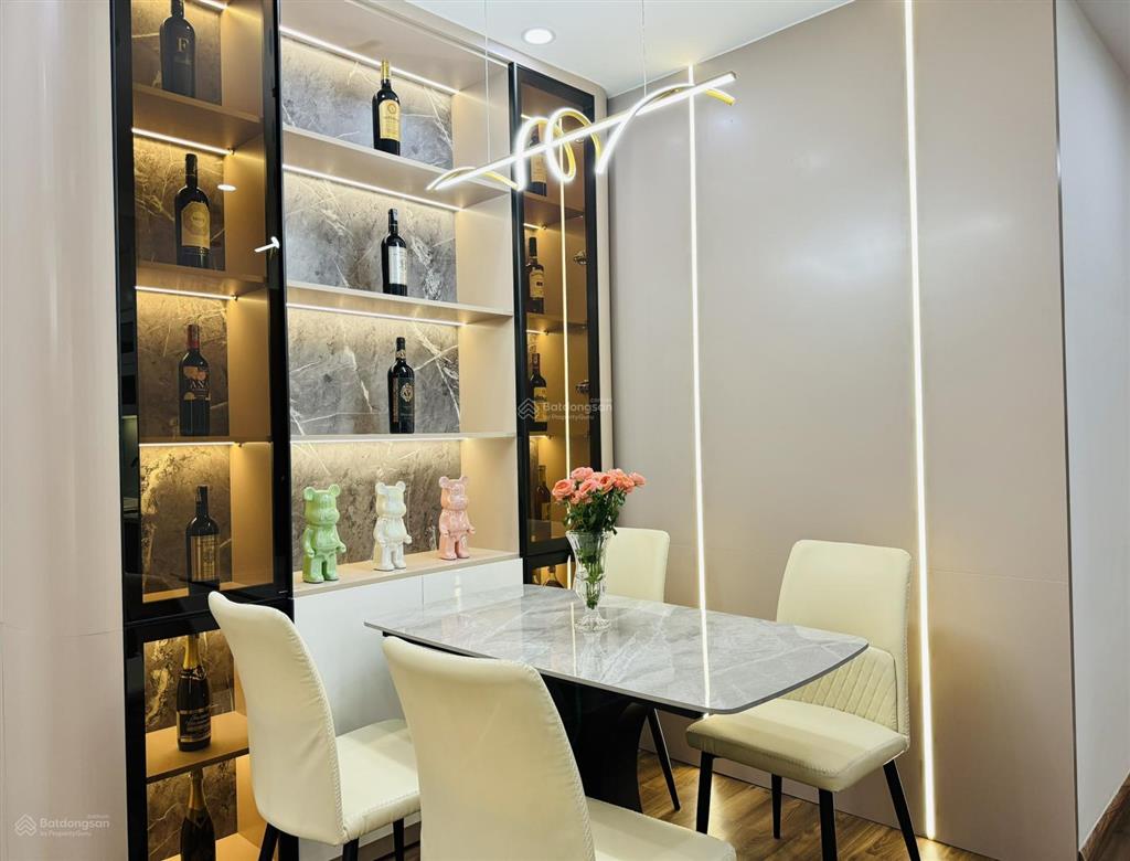 Bán ch 2pn view đẹp tại the sun mễ trì, 6 tỷ, 81m2 tầng trung ban công hướng mát, full nội thất