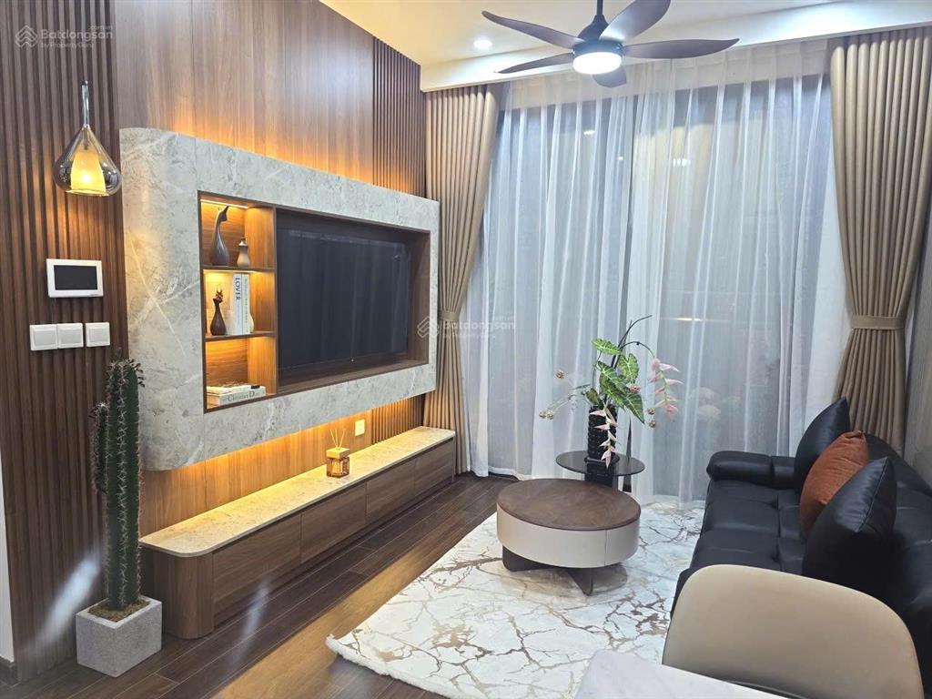 Chủ nhà cần bán gấp căn hộ 17t trung hòa nhân chính 65m  3n2vs tầng trung giá 6,9 tỷ