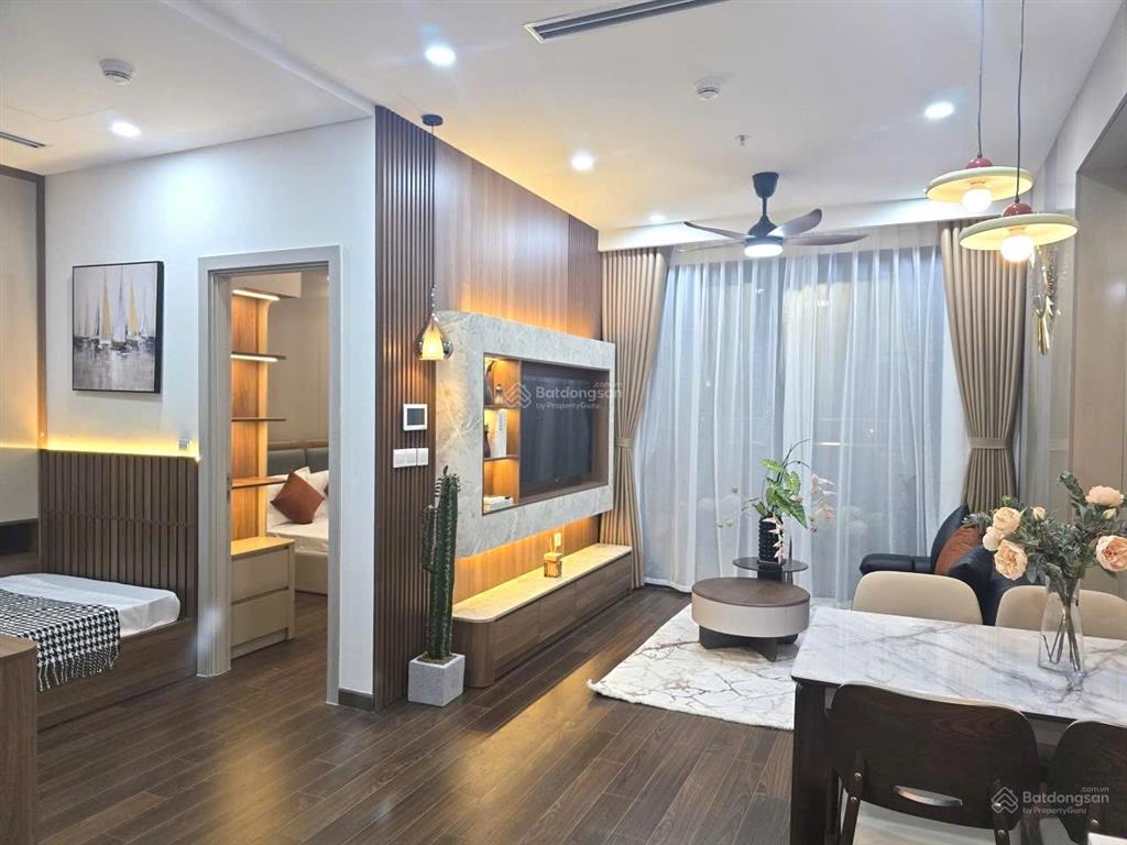 Chủ nhà cần bán gấp căn hộ 17t trung hòa nhân chính 65m  3n2vs tầng trung giá 6,9 tỷ