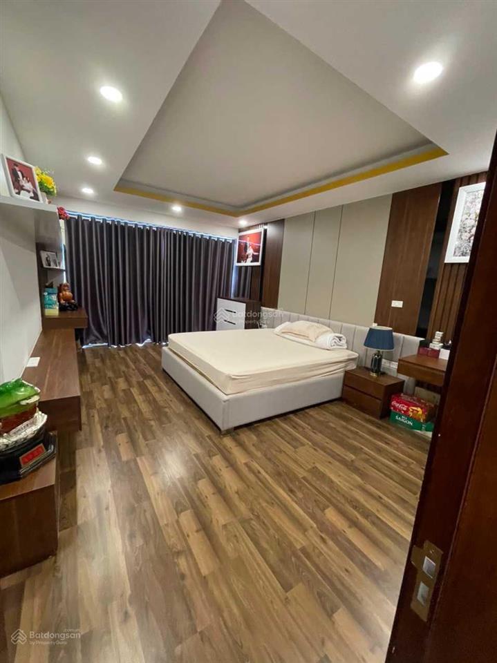 Cần bán rất gấp căn hộ 4pn tòa diamond goldmark city 136m2, tầng trung hướng ban công đn giá 8,9 tỷ