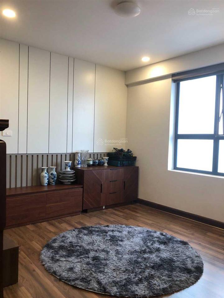Cần bán rất gấp căn hộ 4pn tòa diamond goldmark city 136m2, tầng trung hướng ban công đn giá 8,9 tỷ