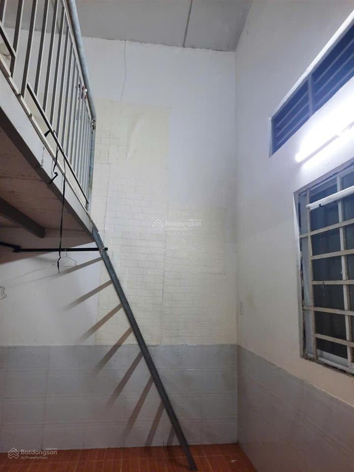 Cho thuê phòng trọ 2,5 triệu, 18m2, tại 129 đường 50, phước long b, q9, view đẹp