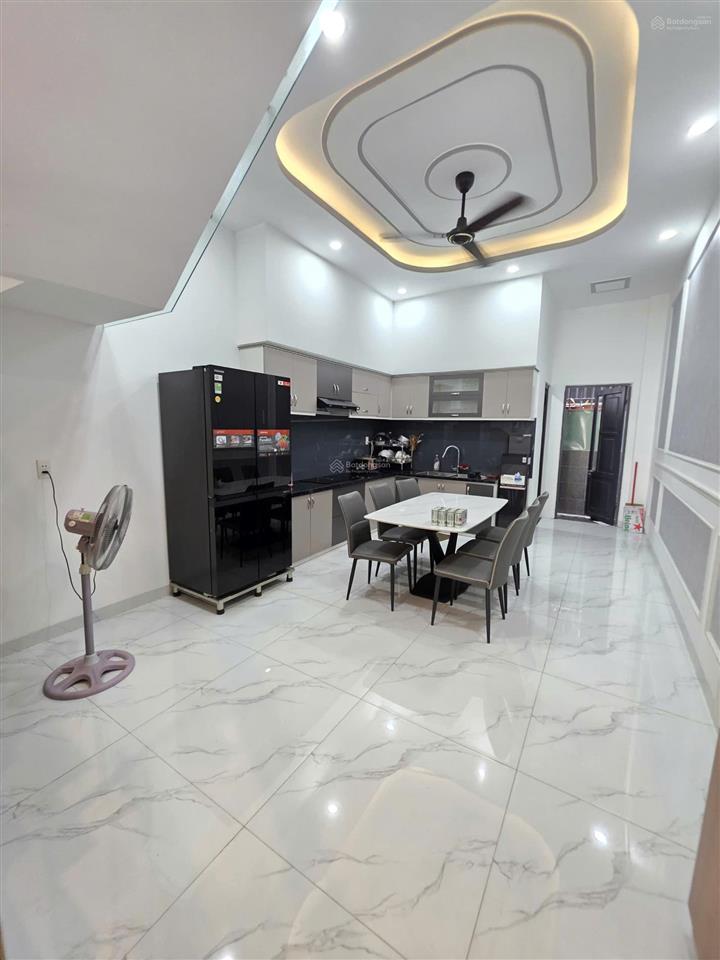 Bán nhà mới 1t 2l 4x18m hoàn công, đường d2 kdc phú hồng khang, thu 14tr/th (trục chính)