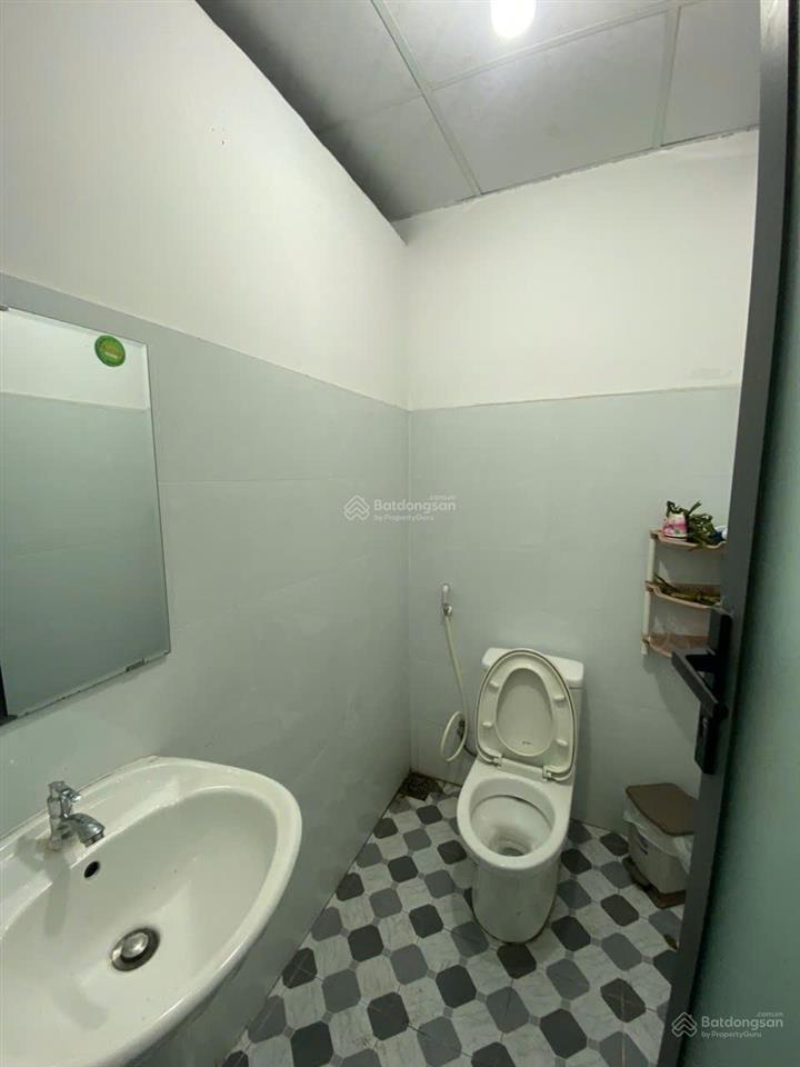 Bán lô góc 15.6x27m, mặt tiền đường đt. 743a p. tân đông hiệp, thu 90tr/th