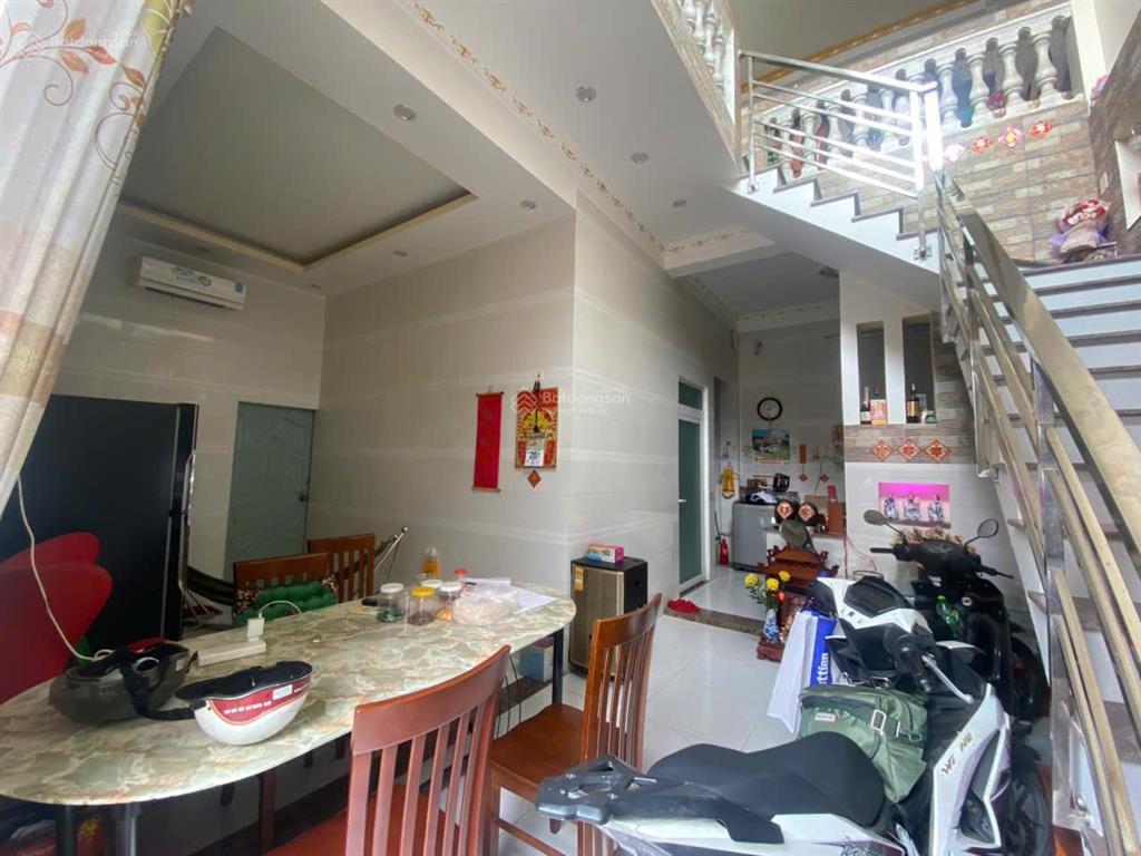 Bán nhà và xưởng 453.3m2, mặt tiền đt.743a p. tân đông hiệp gần ngã 3 ông xã, đang thuê 27tr/th