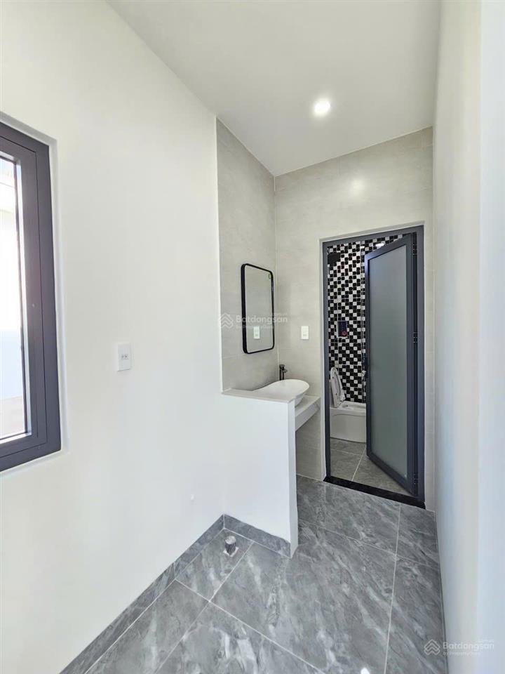 Bán căn góc mới 1t2l 6x18m hoàn công, đường số 2 kdc phú hồng thịnh 5 p. an phú, full nội thất
