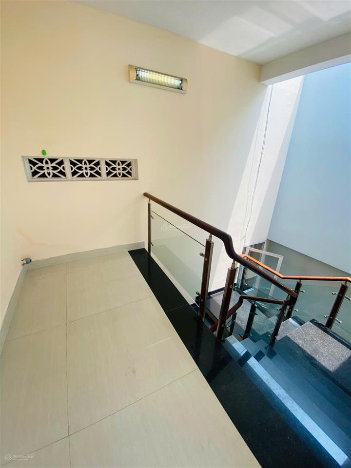 Bán nhà 1t2l 5x20m, đường d11 kdc việt sing kế chợ việt sing (hoàn công, kinh doanh được)