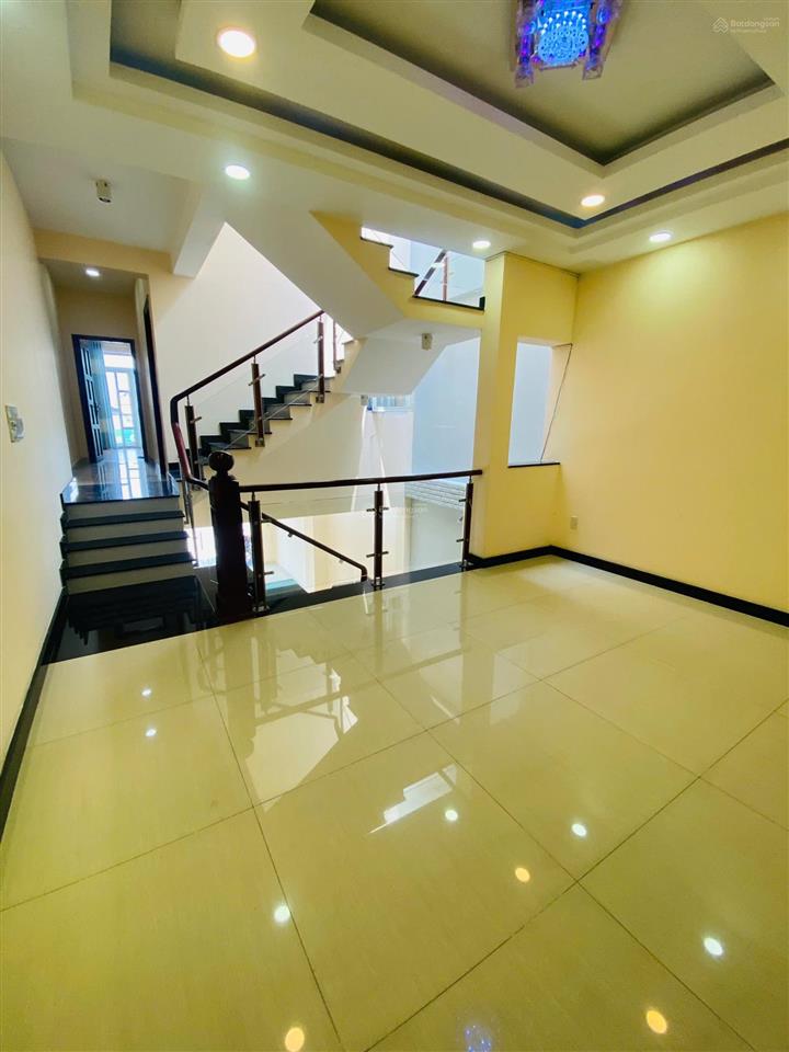 Bán nhà 1t2l 5x20m, đường d11 kdc việt sing kế chợ việt sing (hoàn công, kinh doanh được)