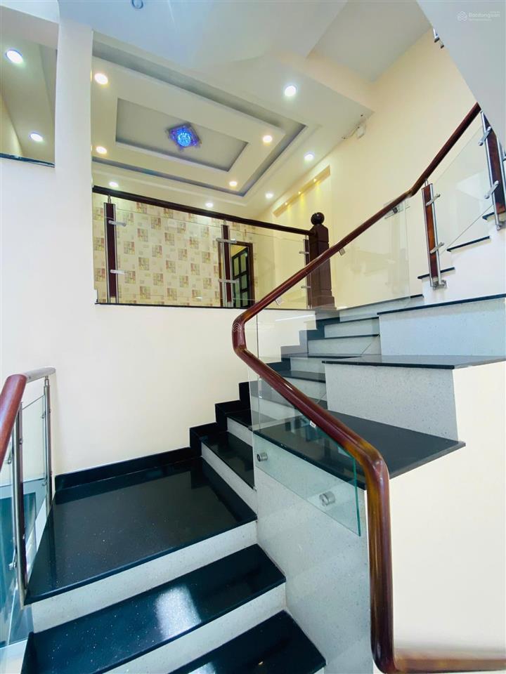 Bán nhà 1t2l 5x20m, đường d11 kdc việt sing kế chợ việt sing (hoàn công, kinh doanh được)