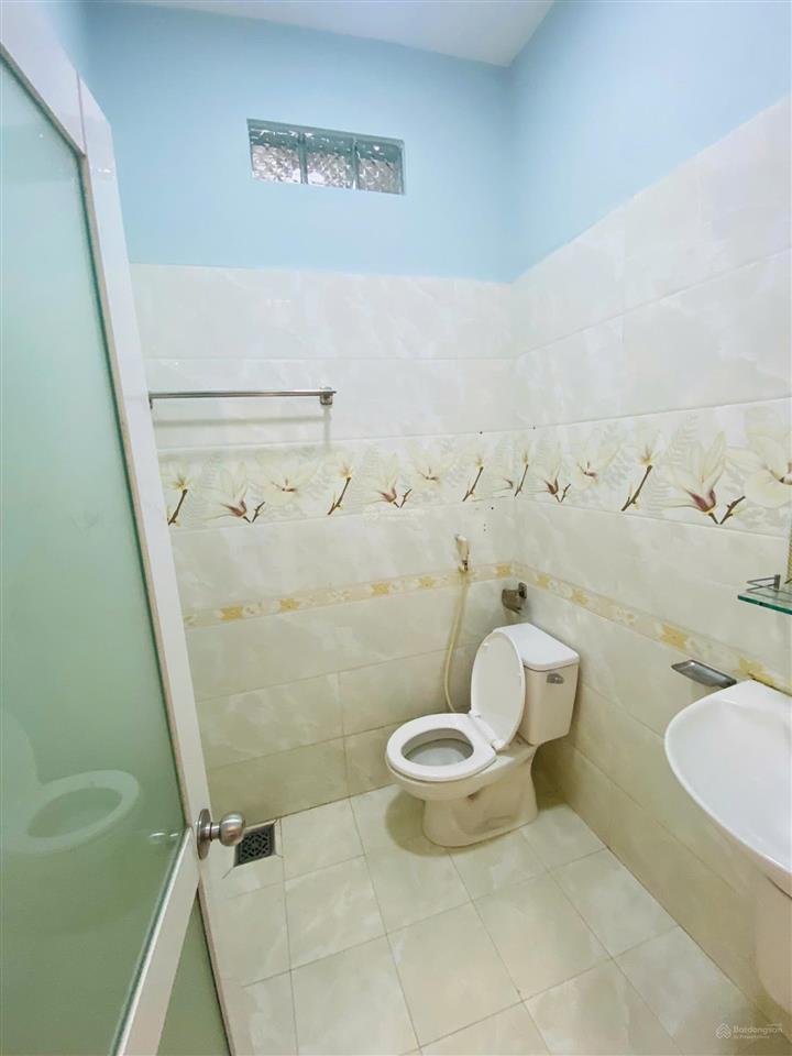 Bán nhà 1t2l 5x20m, đường d11 kdc việt sing kế chợ việt sing (hoàn công, kinh doanh được)